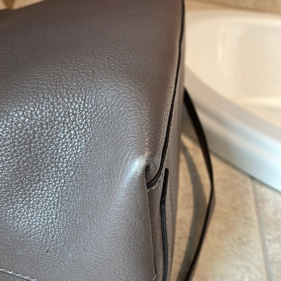 EUC Tory Burch McGraw triple compartment crossbody satchel tote - Picture 6 of 12